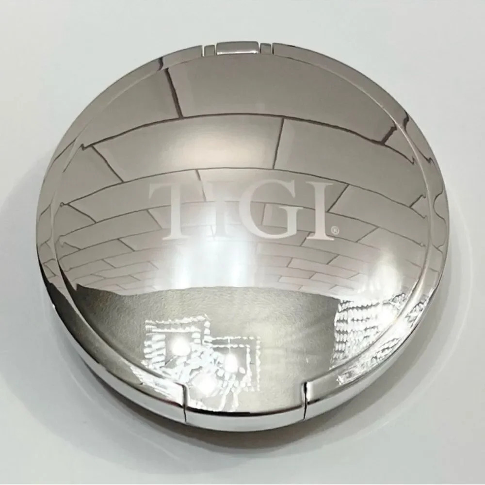 TIGI Cosmetics Entice Powder Foundation - Picture 2 of 4